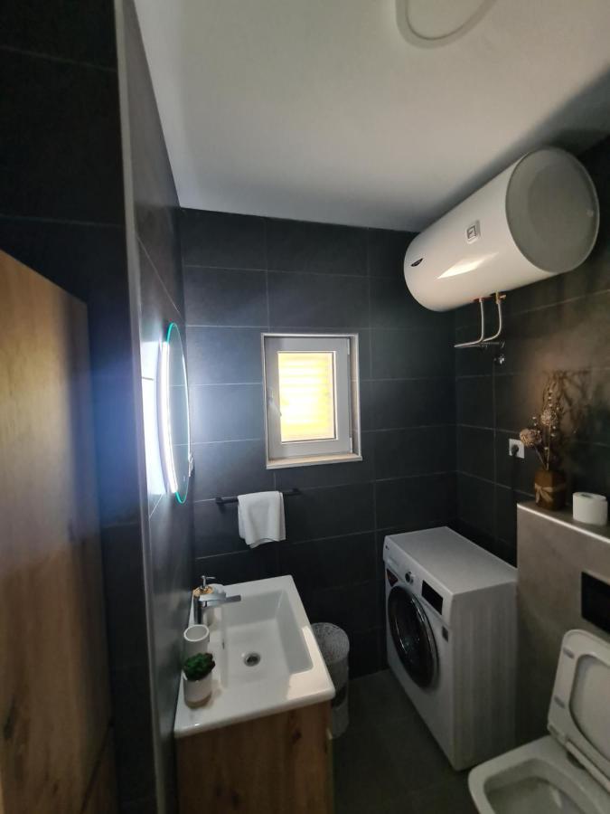 Apartment Nikcevic ติวัต ภายนอก รูปภาพ