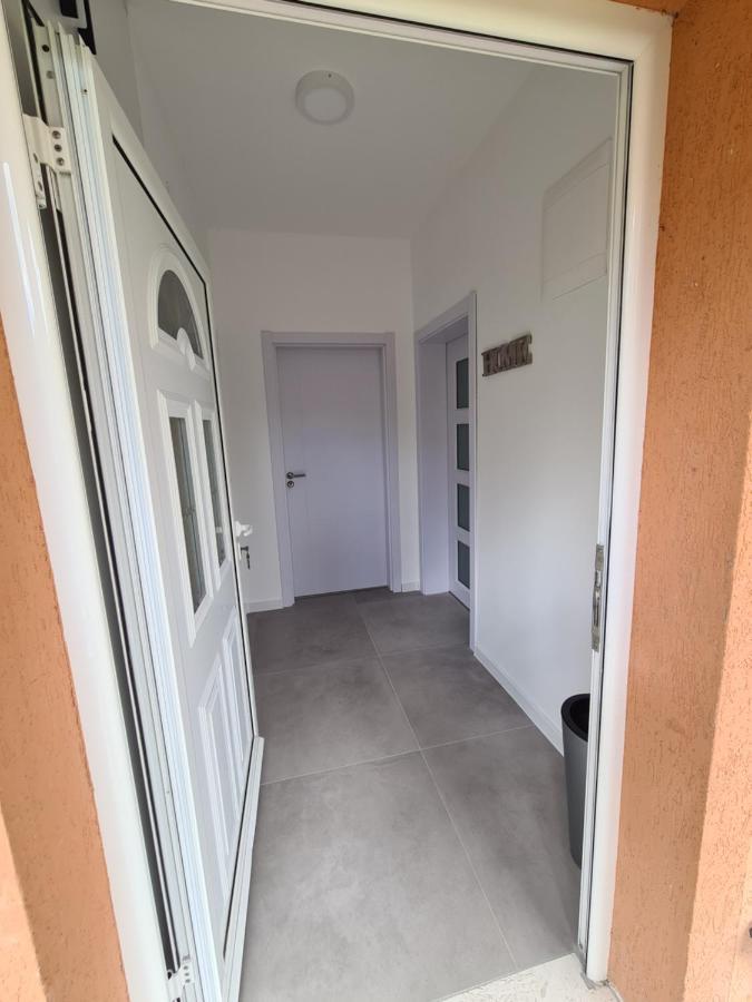 Apartment Nikcevic ติวัต ภายนอก รูปภาพ