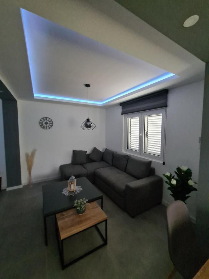 Apartment Nikcevic ติวัต ภายนอก รูปภาพ